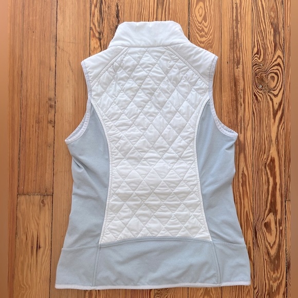 Athleta Light/Medium Grey Quilted Stretch Vest - Picture 3 of 3